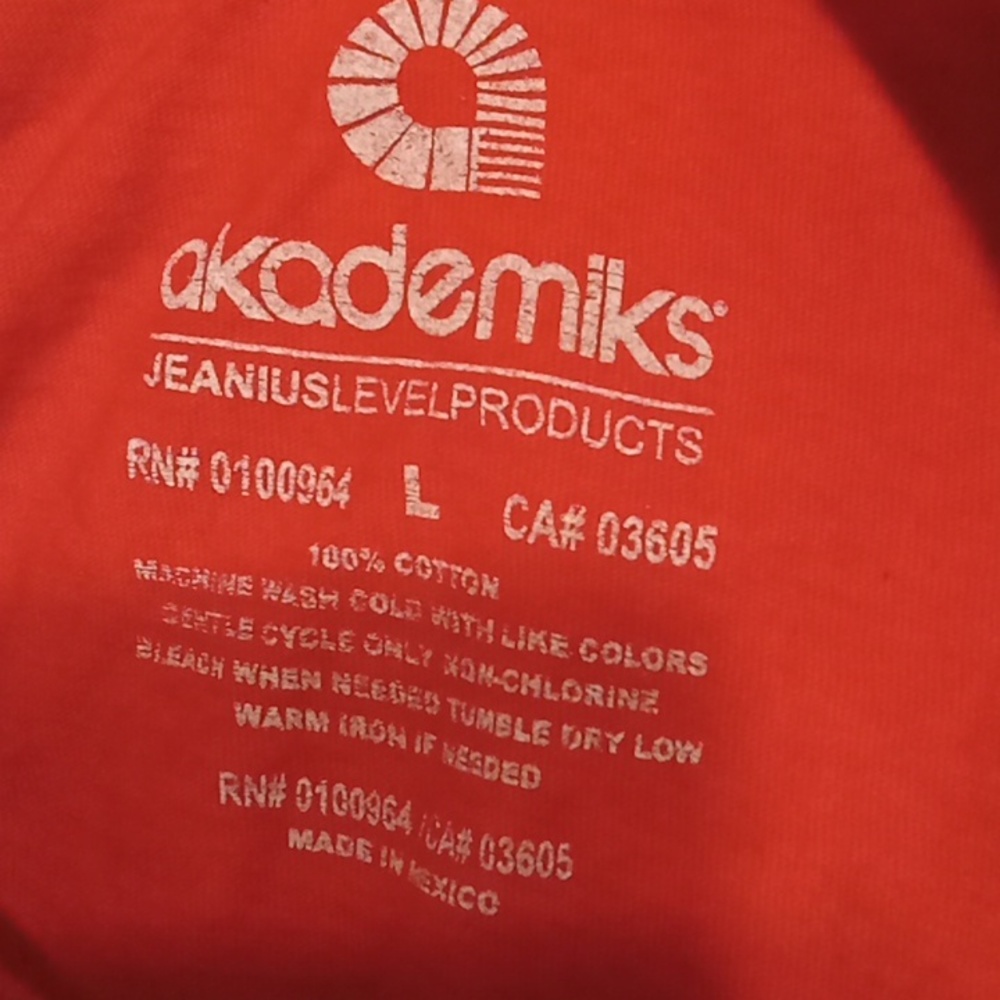 Akademiks shirt, L